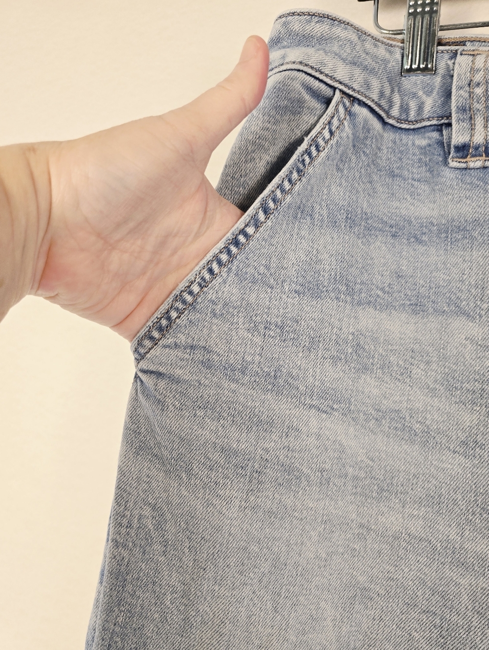 American Eagle High Waist Baggybwide Leg Stretch Light Wash Jeans. Ladies 16 - Picture 6 of 16